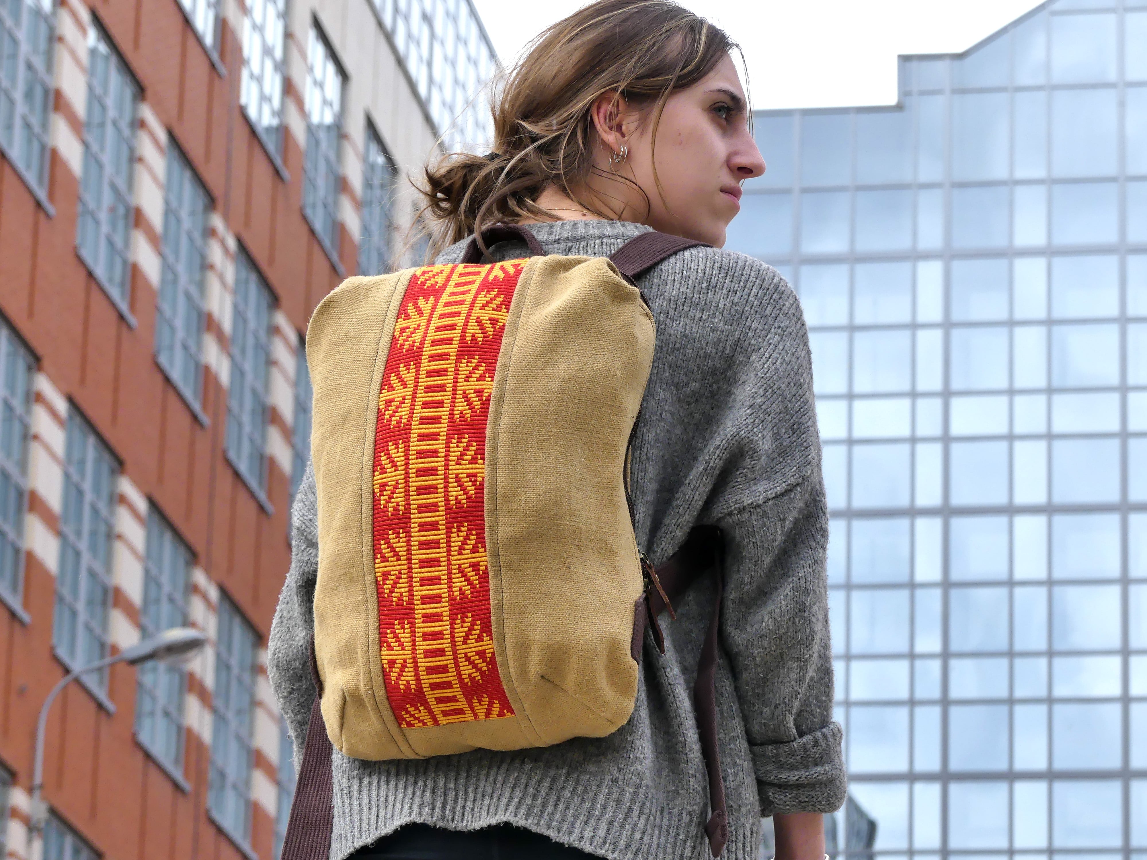 Sac à dos 100% végétal Bhallot - bande large rouge 2